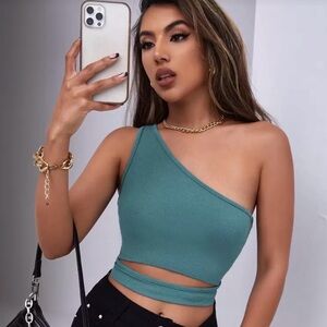SHEIN Privé One Shoulder Cut Out Ribbed Crop Top